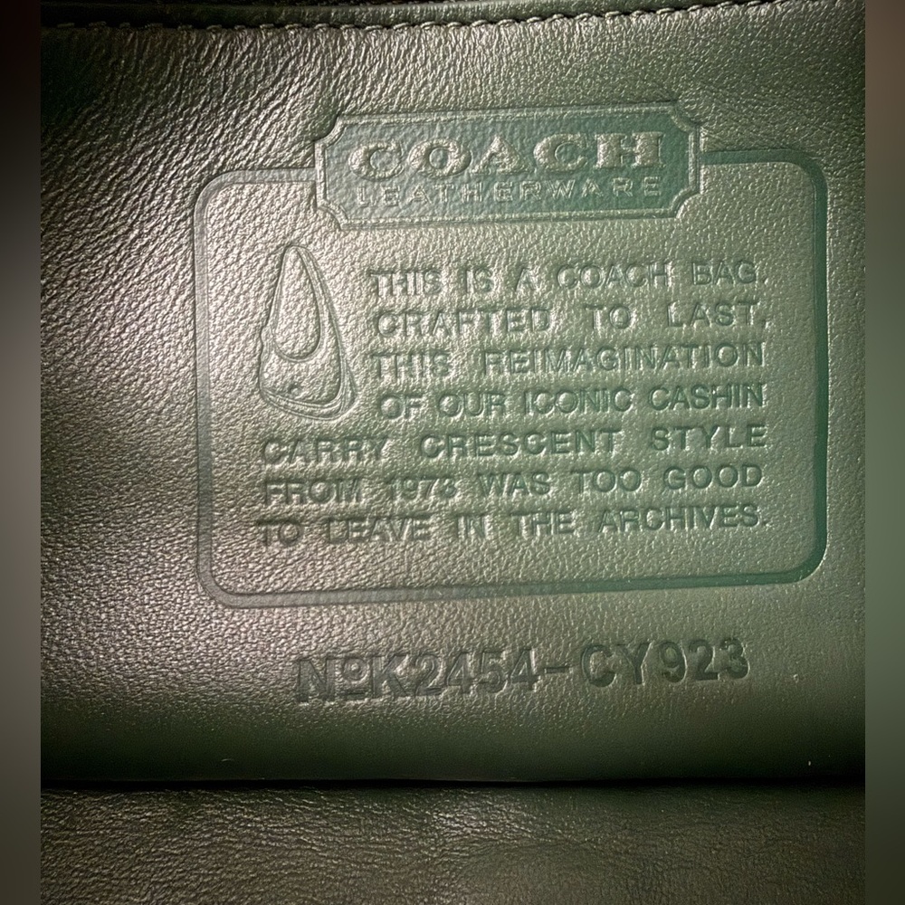 Coach Cashin Carry Crescent Shoulder Bag Hunter Green - Picture 9 of 9
